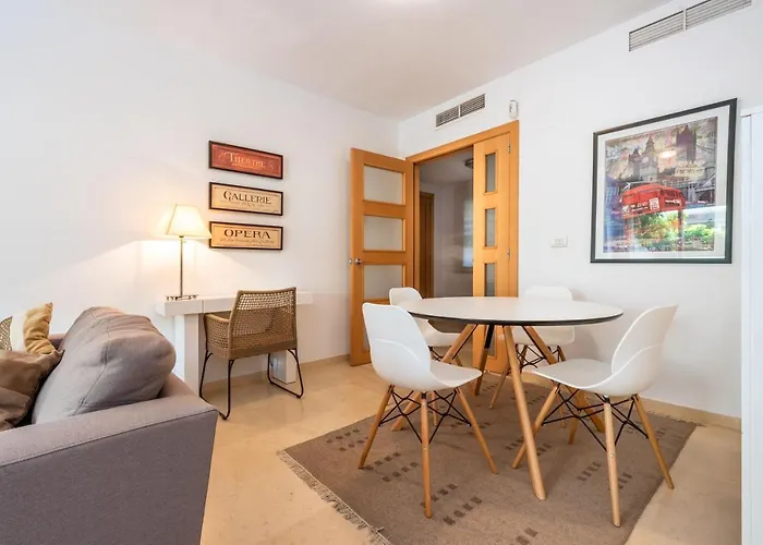 Apartment Center I *